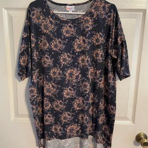Lularoe Top - medium